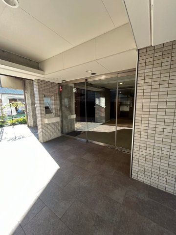ランティエ茨木大手町のエントランス