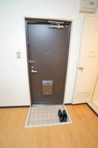 ビバ・イチヨシの玄関