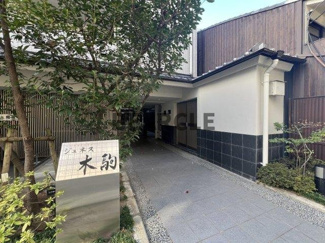 【エントランス】 | ジュネス木駒 | ゆとりのあるエントランスです