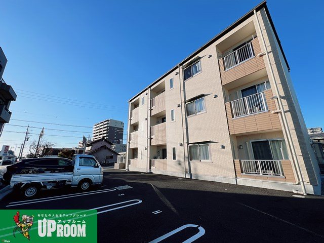 Maison Est Nuageの駐車場