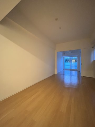 大阪市中央区谷町７丁目の賃貸マンションの居間・リビング