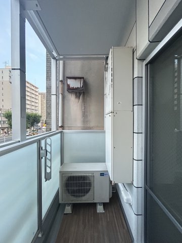 大阪市中央区谷町７丁目の賃貸マンションのバルコニー