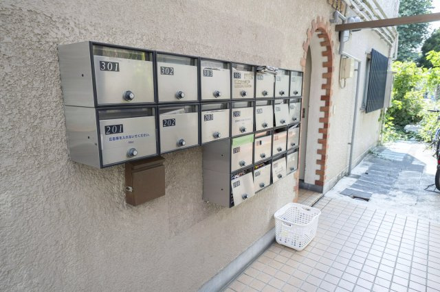 AP764 メゾン・ド・富士見町 305のエントランス|




