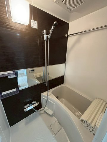 新宿区山吹町の賃貸マンションの浴室|落ち着いた空間のお風呂です