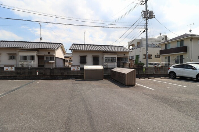 【駐車場】 | ヴィラ・シュモク