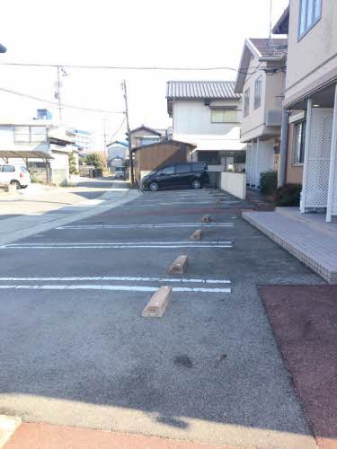 【駐車場】 | ラ・ヴィータ金岡西町　弐番館