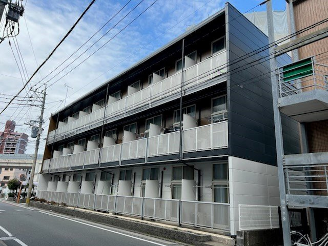 レオパレス天神の外観
