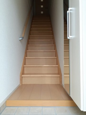 ボン・ヴォヤージュの玄関
