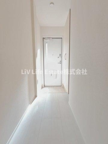 レヴメゾン神山弐番館　の玄関