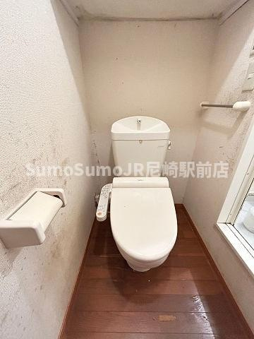 レオパレスアプライズ塚口のトイレ|コンパクトで使いやすいトイレです