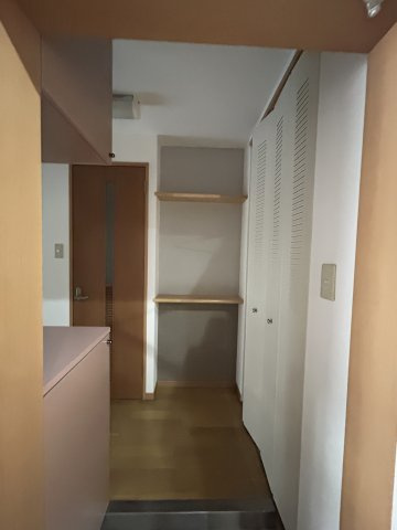 ソバーレ六甲道の玄関