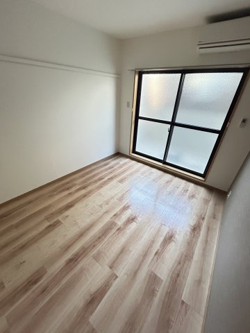 ソバーレ六甲道の寝室