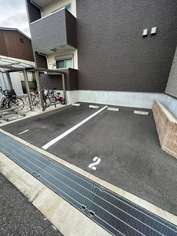 フジパレス尼崎城南の駐車場