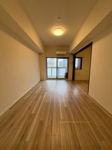 プレサンス新町ウィズジョイの居間・リビング