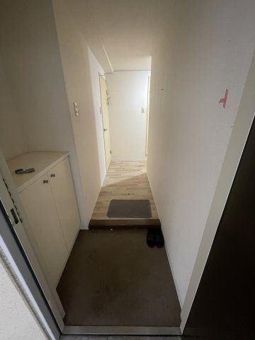 トシヤマンションの玄関