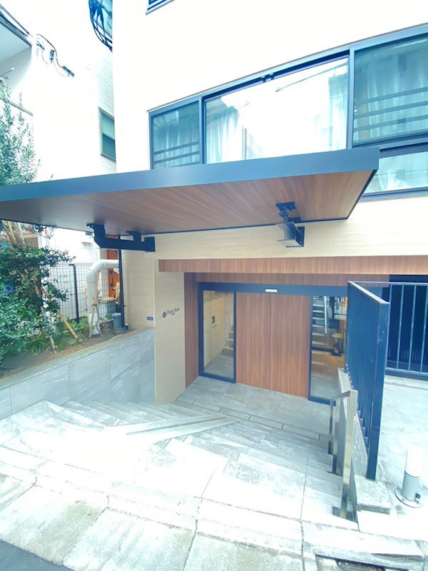 パークルール恵比寿のエントランス