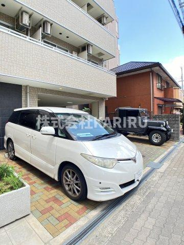 グランカーサ都島の駐車場