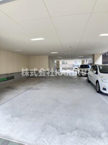 グランカーサ都島の駐車場
