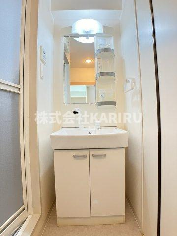 グランカーサ都島の洗面所