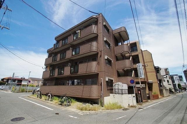 アドバンス箱崎の外観