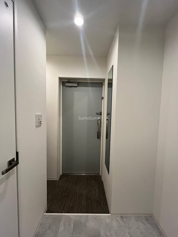 AMBITIOUS鎗屋町の玄関