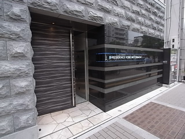 S-RESIDENCE神戸元町のエントランス