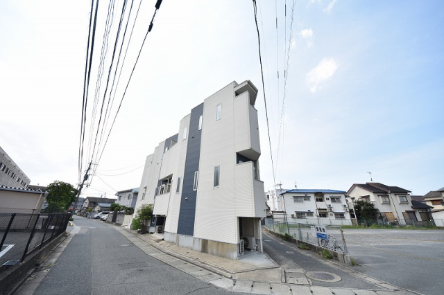 コンフォートベネフィスジオ箱崎の外観