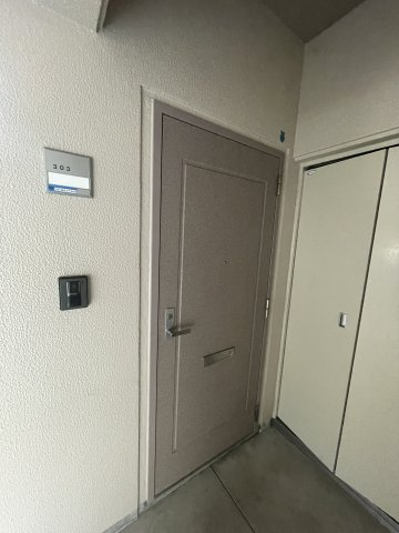パラツェット下沢の玄関