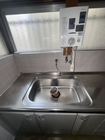 西山町戸建のキッチン