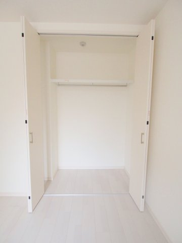 プランソレイユ石井城の収納