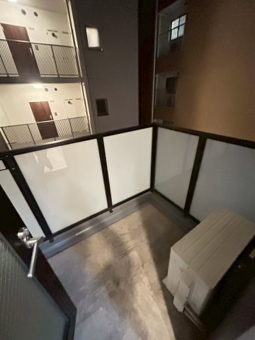 リビオレゾン北浜天満橋のバルコニー