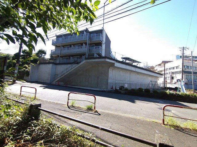 ミランダパークヒルズ妙蓮寺の外観