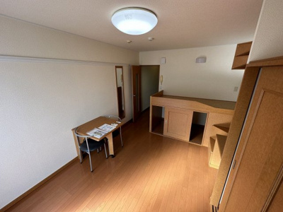 【寝室】 | レオパレスフォレストⅡ | 開放的な寝室です