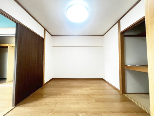 東船橋和光台ハイツ２号棟の洋室