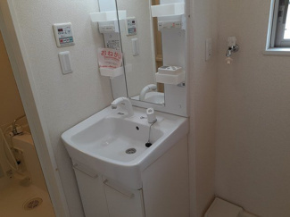 【洗面所】 | クレメント | 忙しい朝には欠かせない洗面所です