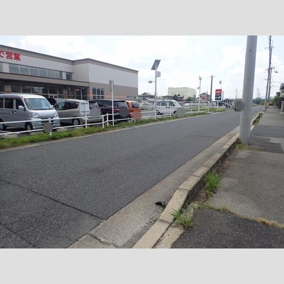 【周辺】 | パールコート | 前面道路です