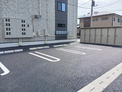 【駐車場】 | メゾン　フラン | 車をお持ちの方に嬉しい駐車場付きの物件です