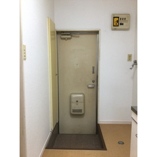 【玄関】 | くれよんハウス | 毎日通る玄関はこちらです
