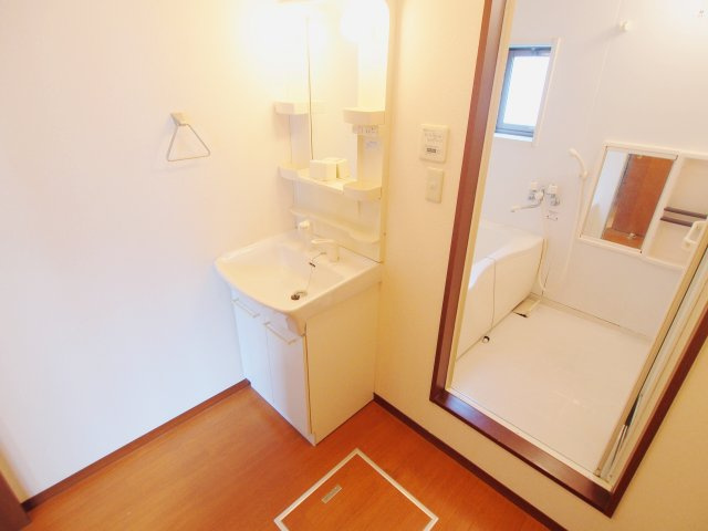 広島市安芸区中野３丁目のアパートのトイレ