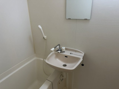 【浴室】 | レオパレスパレスマンションⅤ | コンパクトで使いやすいお風呂です