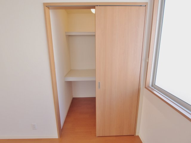 広島市安芸区船越２丁目のアパートの収納