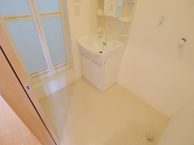 広島市安芸区船越２丁目のアパートの独立洗面台