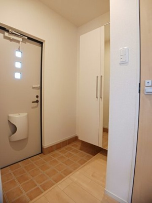 【玄関】 | グランデ喜里 | シンプルで使いやすい玄関です
