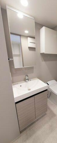 【独立洗面台】 | RESIDENCE　KOENJI | 嬉しい独立洗面台付き。