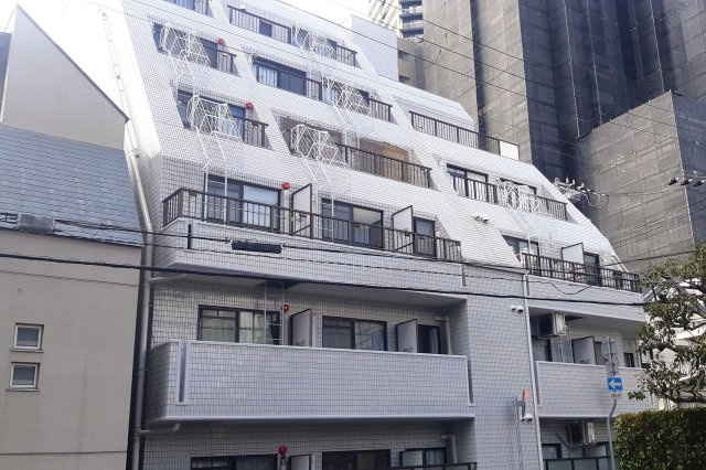 ライオンズマンション新神戸の外観