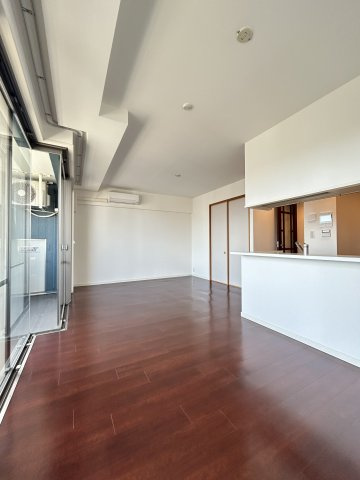 カスタリア上町台の居間・リビング