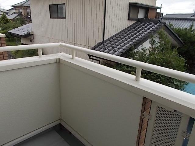 エスポワール石岡のバルコニー|落ち着いた時間を過ごせるバルコニーです