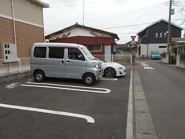 エスポワール石岡の駐車場|カースペースがあります