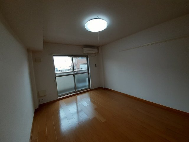 【内装】 | プログレＮα | 明るい室内です