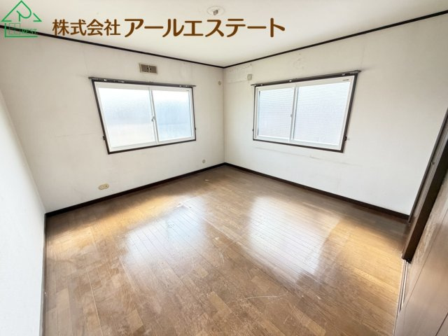 加古川市平岡町二俣　　JR「東加古川駅」徒歩16分の寝室
